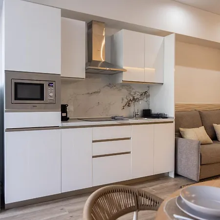 Florit Flats - The Urban Retreat Apartments Ac & Wifi - Near City Centre Daire *