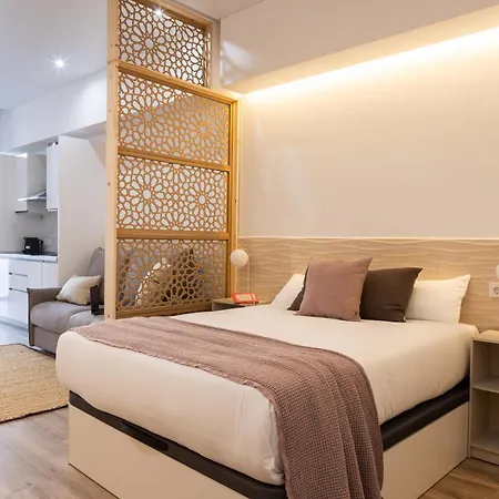 Florit Flats - The Urban Retreat Apartments Ac & Wifi - Near City Centre Daire *