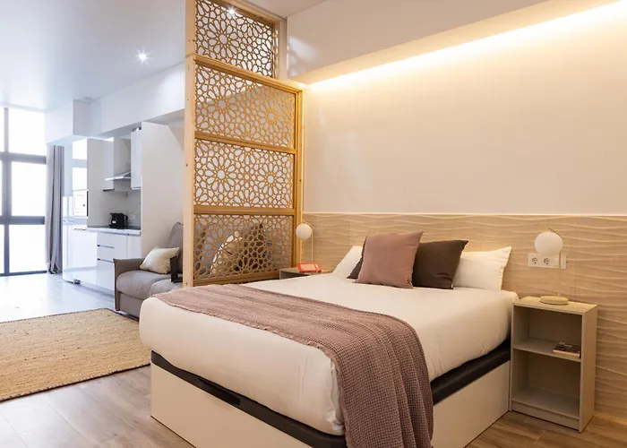 Florit Flats - The Patraix Hood Appartement *